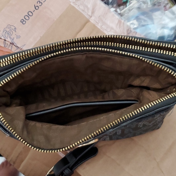 Purses black and gray crossbody. Adjustable strap - Picture 8 of 13